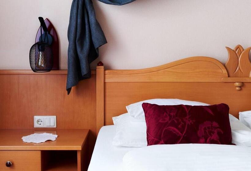 فندق Garni Thermenoase