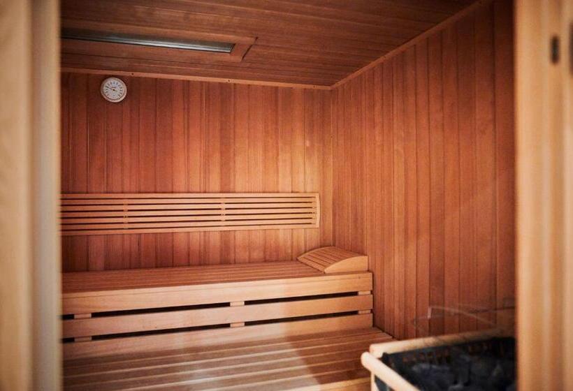 فندق Garni Thermenoase