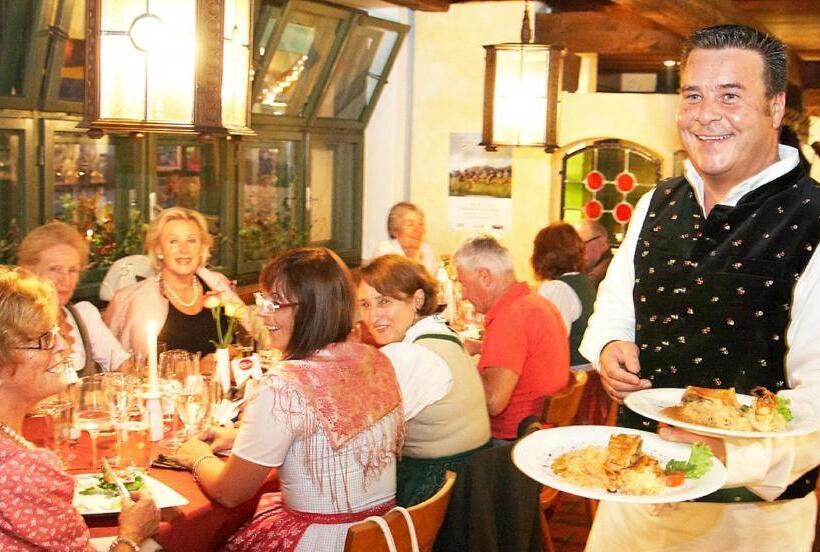 فندق Gasthof Tirolerwirt