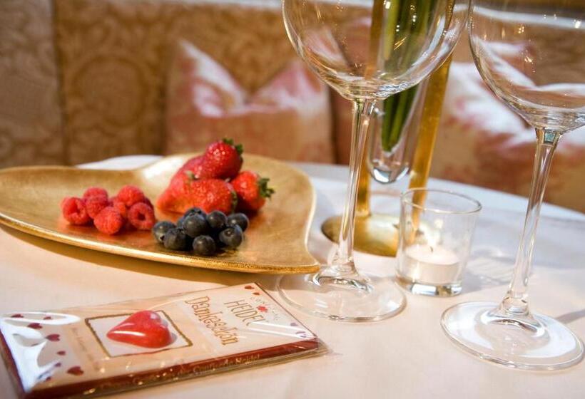 هتل Magdalena Mayrhofen