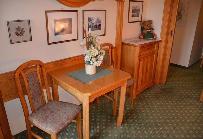 فندق Restaurant Fischer