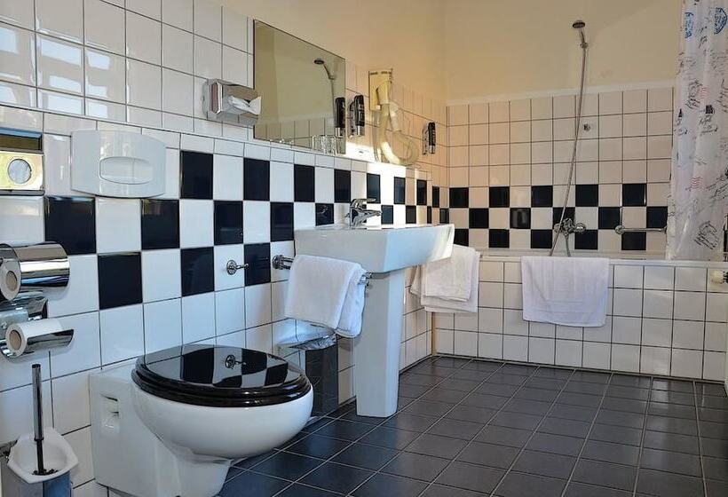 ホテル Restaurant Kanne & Kruike