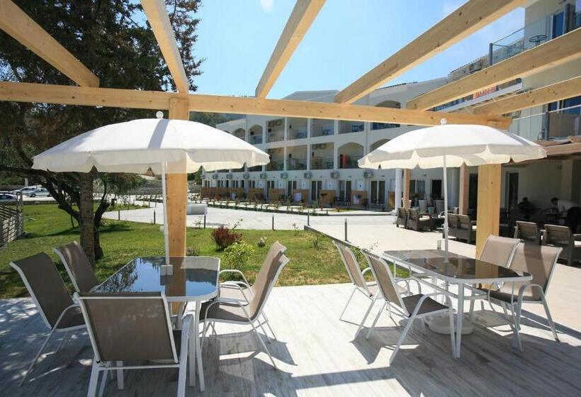 Отель Saint George Palace