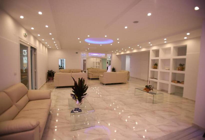 Отель Saint George Palace