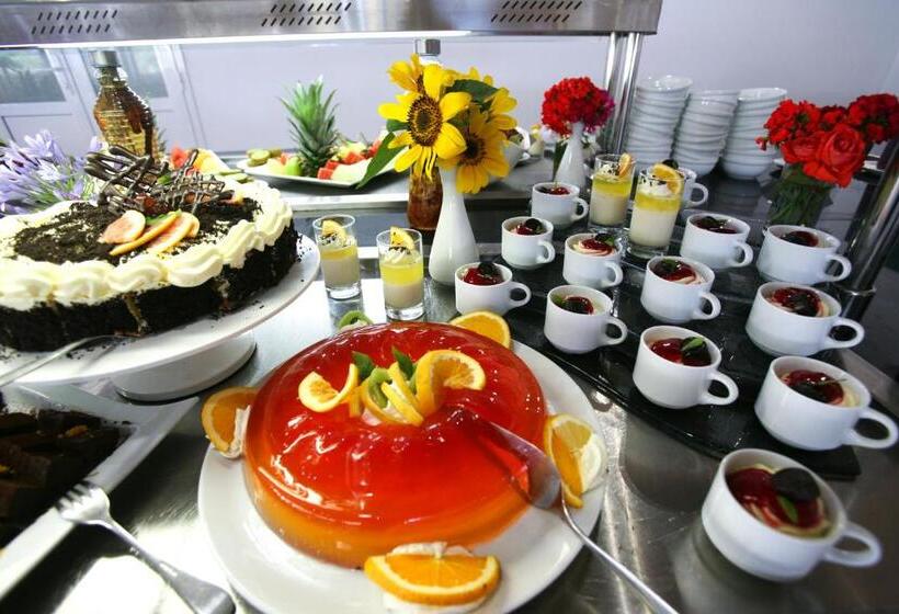 Отель Saint George Palace