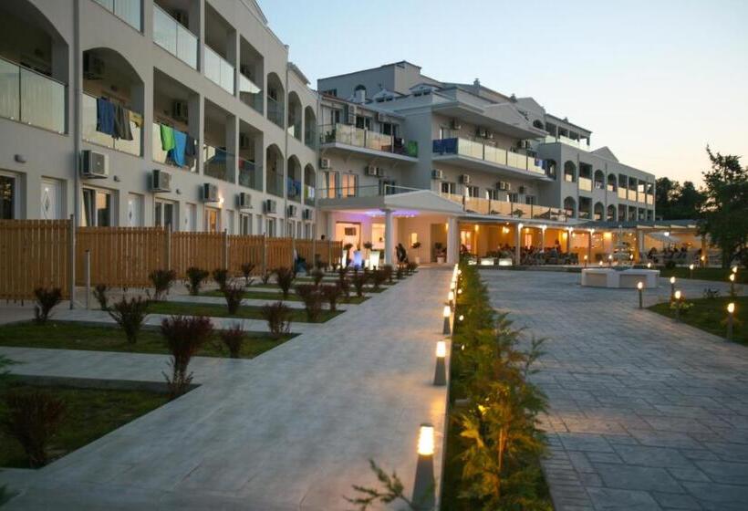 Отель Saint George Palace