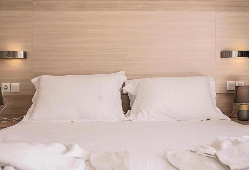 Отель Saint George Palace