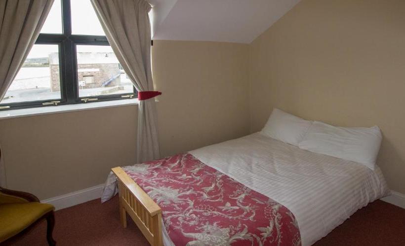 Отель óstán Oileán Acla