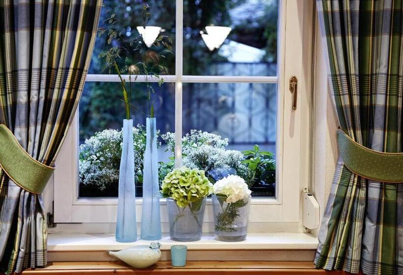 ホテル Villa Angela