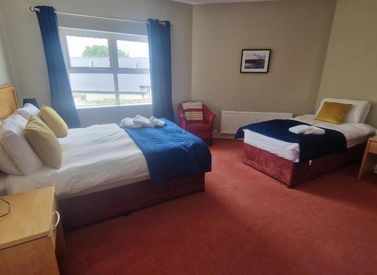 Отель West View Accomodation