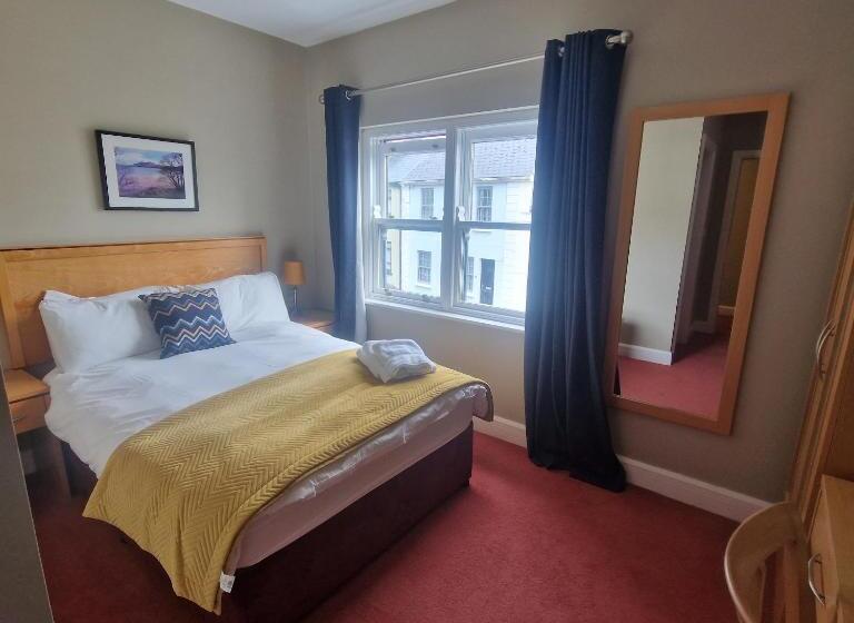 Отель West View Accomodation