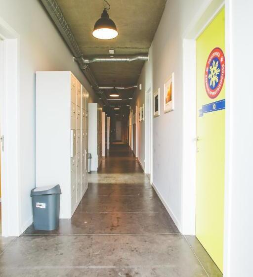 Lakeside Paradise Sport Hostel