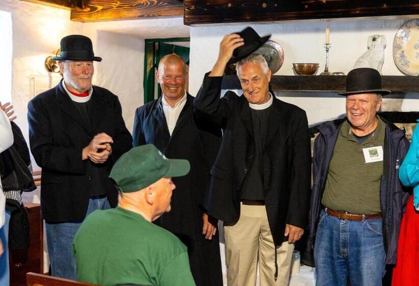 Michaeleen's Manor B&b