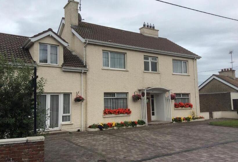 The Meadows Bed And Breakfast