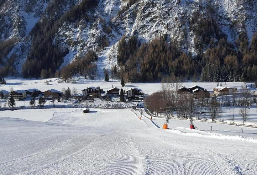 הוסטל Jugend  Und Familiengästehaus Heiligenblut