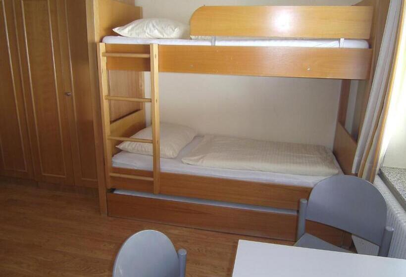 הוסטל Jugend  Und Familiengästehaus Heiligenblut