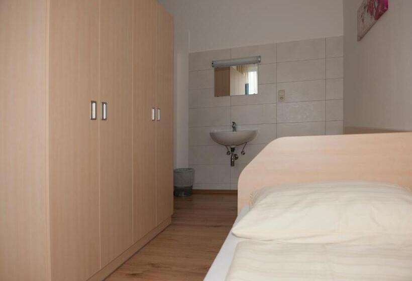 הוסטל Jugend  Und Familiengästehaus Heiligenblut