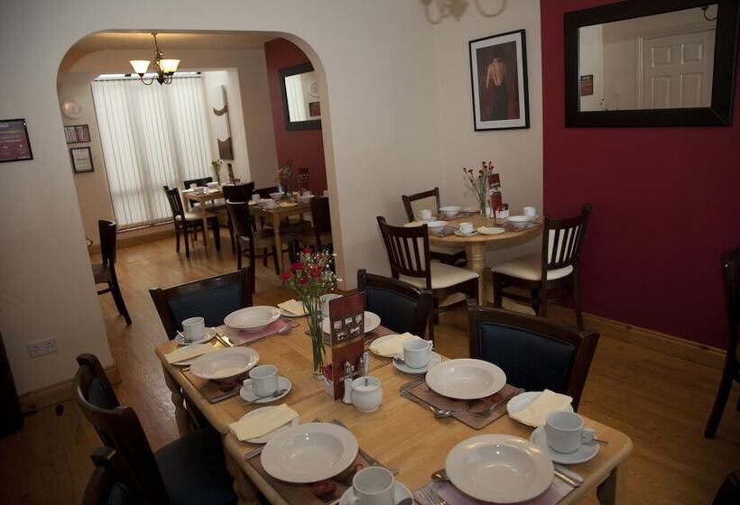 Arch House B&b & Apartments