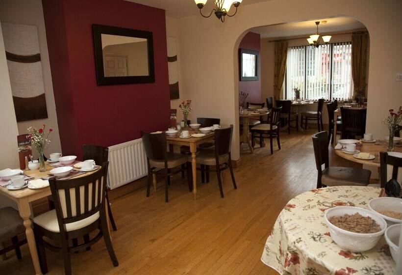 Arch House B&b & Apartments