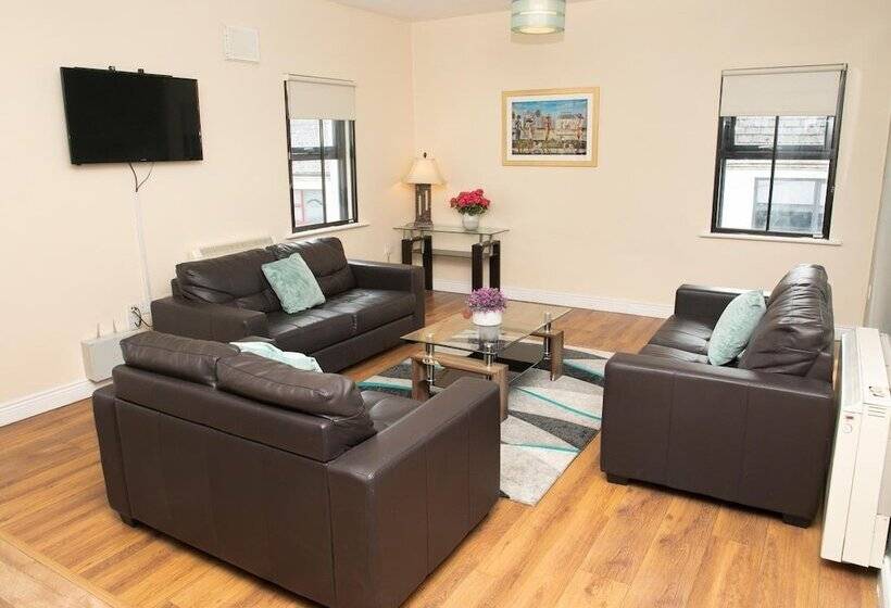 Arch House B&b & Apartments