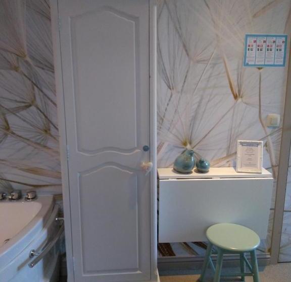 مبيت وإفطار Casa Cosi, Tourist & Business Suites & Flats With Reserved Parking, Private Sauna Available