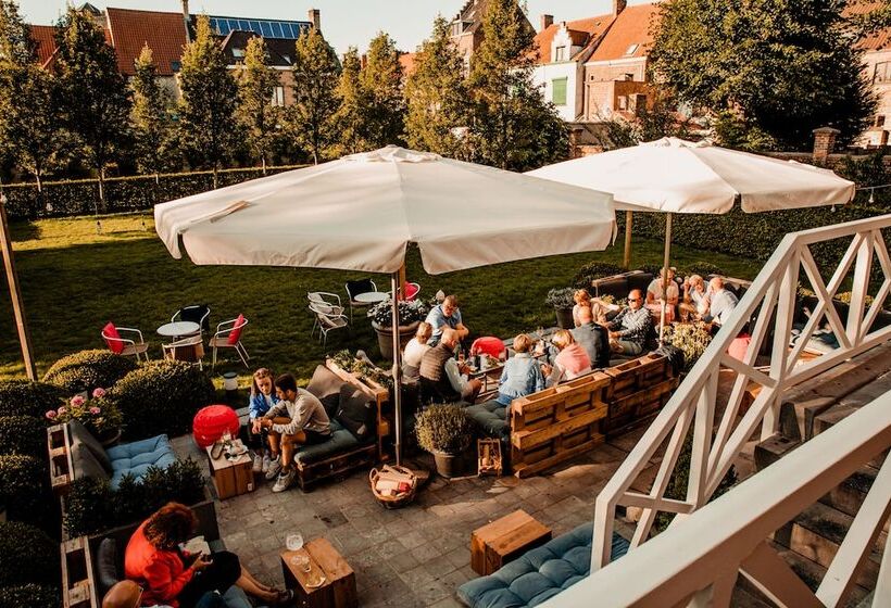 B&b T Kasteel & T Koetshuys