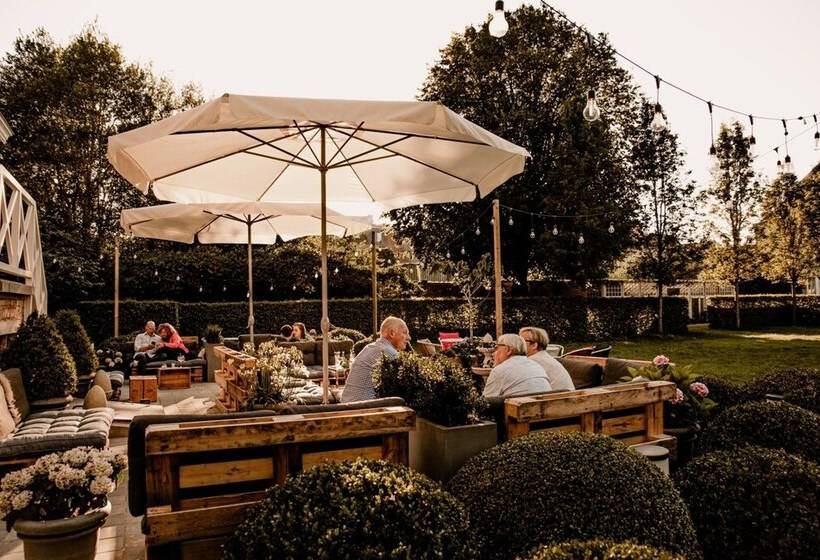 B&b  T Kasteel &  T Koetshuys