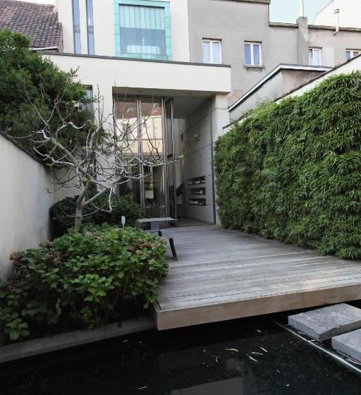 B&b The Patio Houses