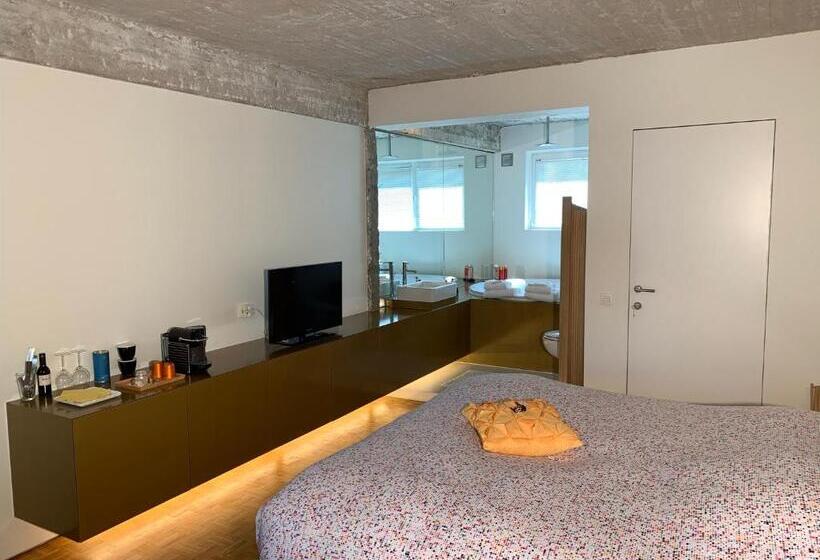 B&b Yellow Submarine