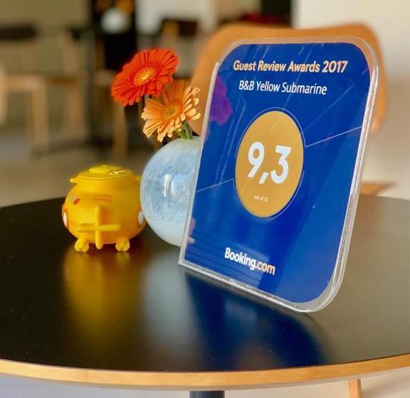 B&b Yellow Submarine