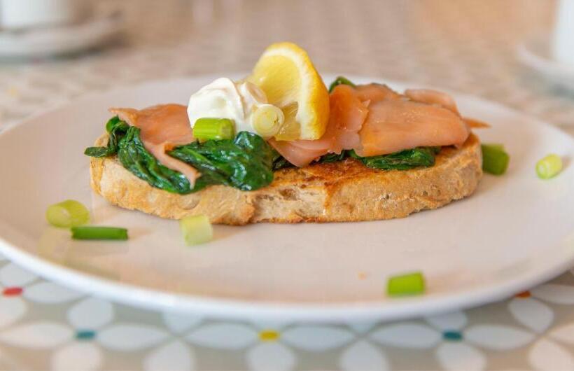 住宿加早餐  Dingle Marina Lodge