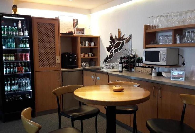 Bed and Breakfast Garni Erlbacher