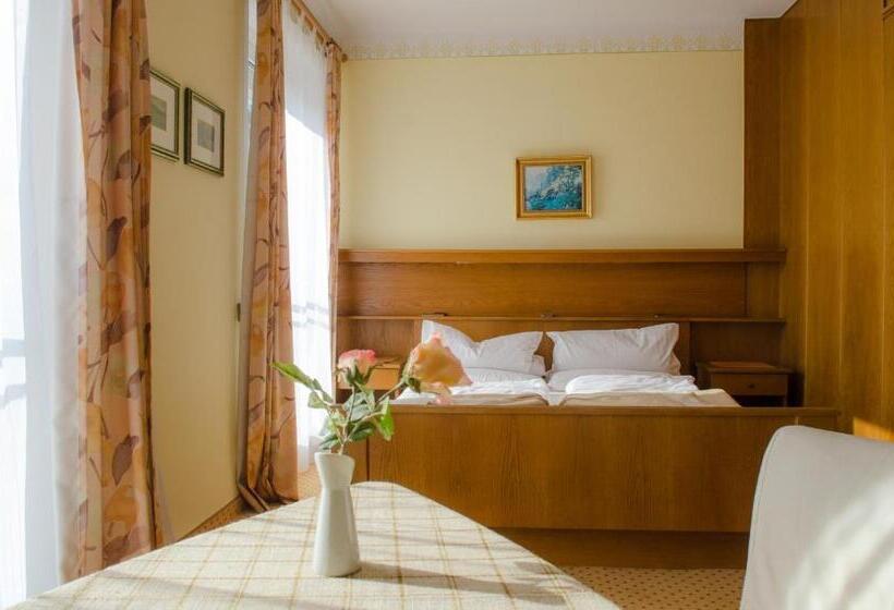 Bed and Breakfast Gästehaus Pension Ria