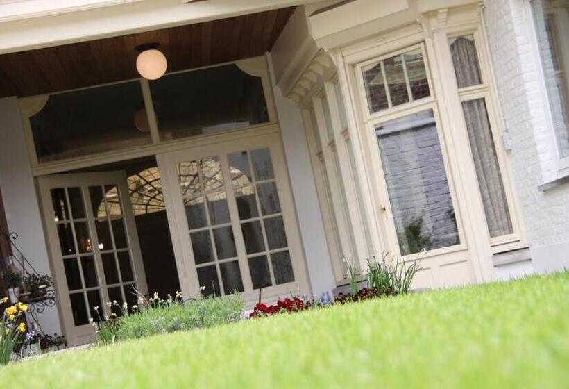 مبيت وإفطار La Porte Cochère