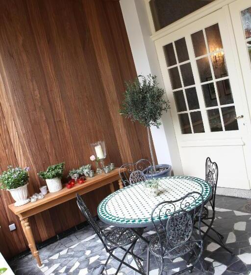 مبيت وإفطار La Porte Cochère