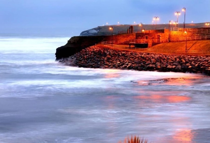 مبيت وإفطار Maddens Bridge Bar & Guesthouse