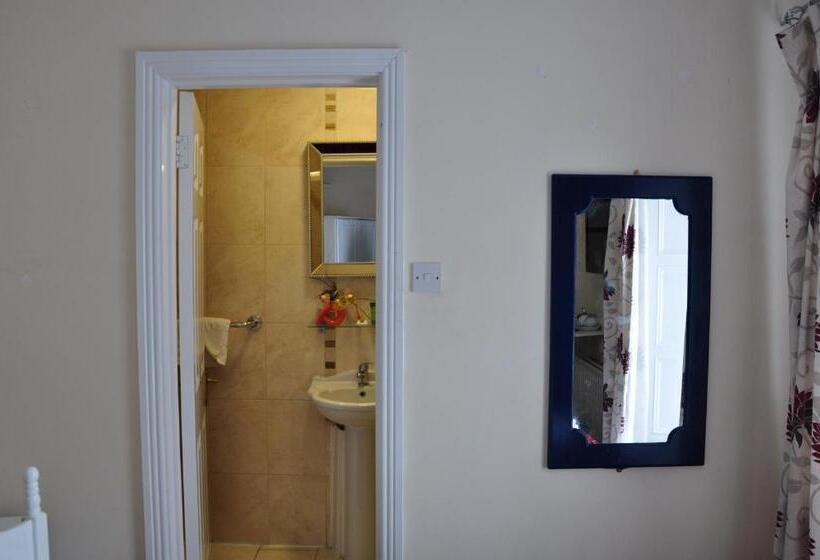 ベッドアンドブレックファースト Mulgrave Lodge