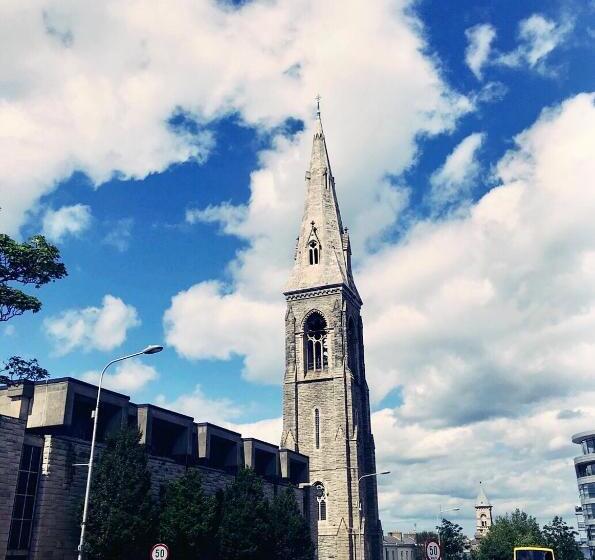 ベッドアンドブレックファースト Mulgrave Lodge