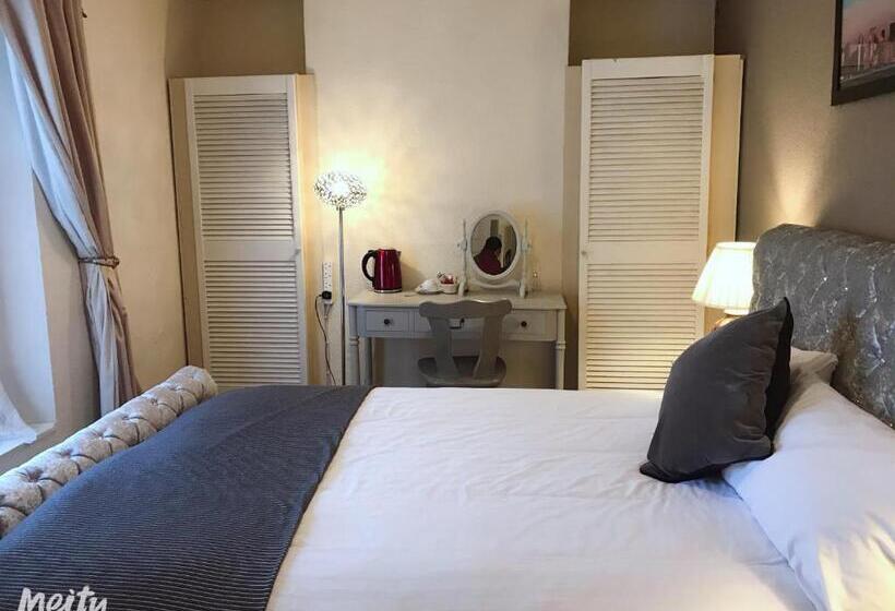 ベッドアンドブレックファースト Mulgrave Lodge