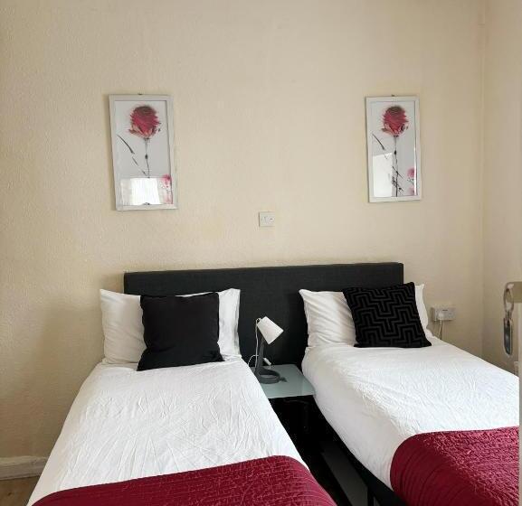 ベッドアンドブレックファースト Mulgrave Lodge