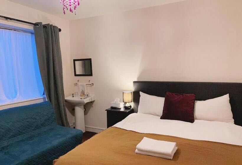 ベッドアンドブレックファースト Mulgrave Lodge