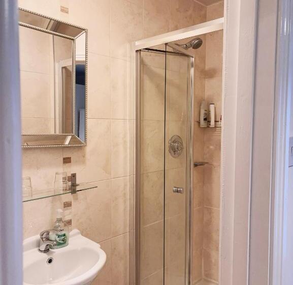 ベッドアンドブレックファースト Mulgrave Lodge