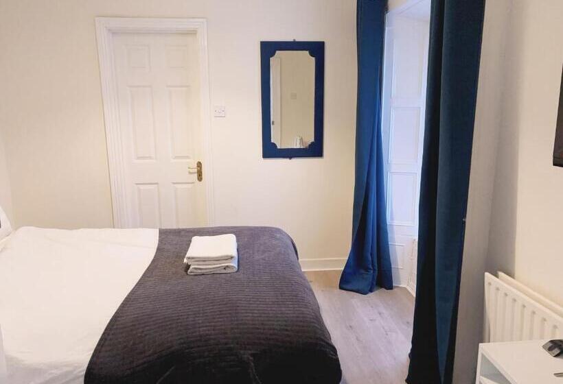 ベッドアンドブレックファースト Mulgrave Lodge