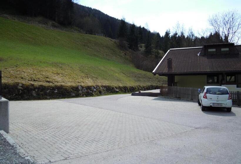 צימר Pension Herzoggut