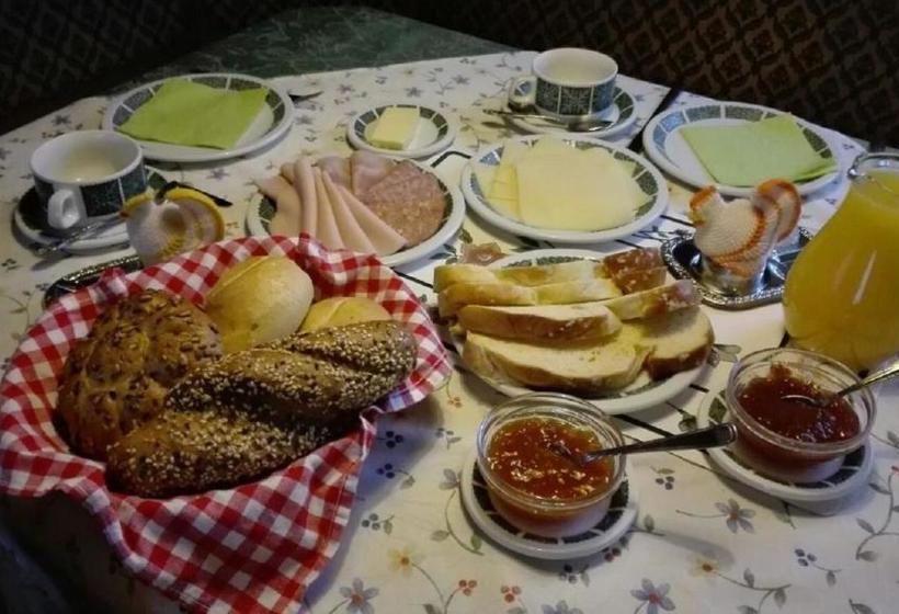 تختخواب و صبحانه Privatpension Gosaukammblick