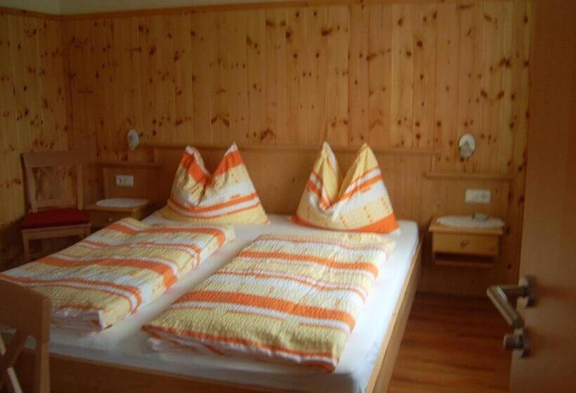 تختخواب و صبحانه Privatpension Gosaukammblick