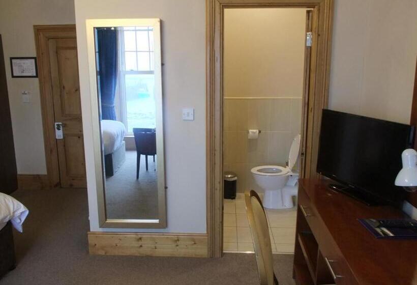 مبيت وإفطار Royal Valentia