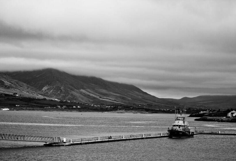 مبيت وإفطار Royal Valentia