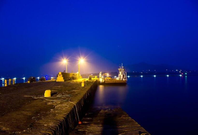 مبيت وإفطار Royal Valentia