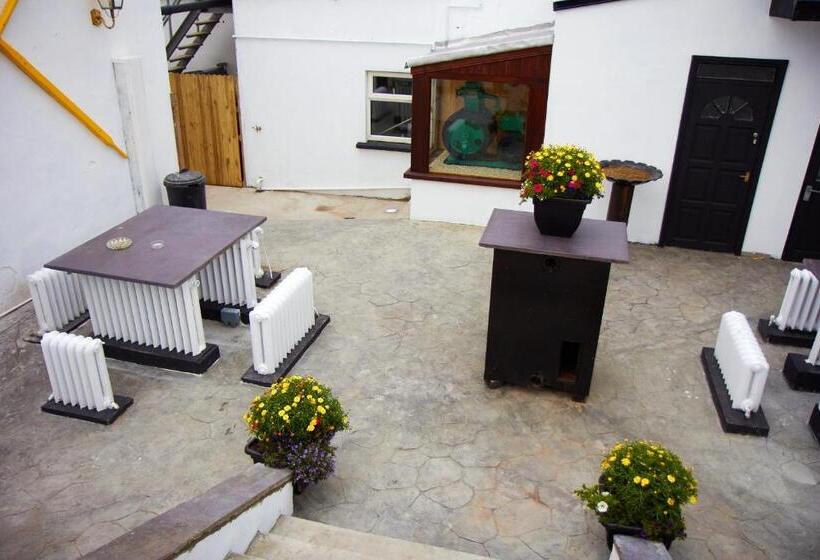 مبيت وإفطار Royal Valentia